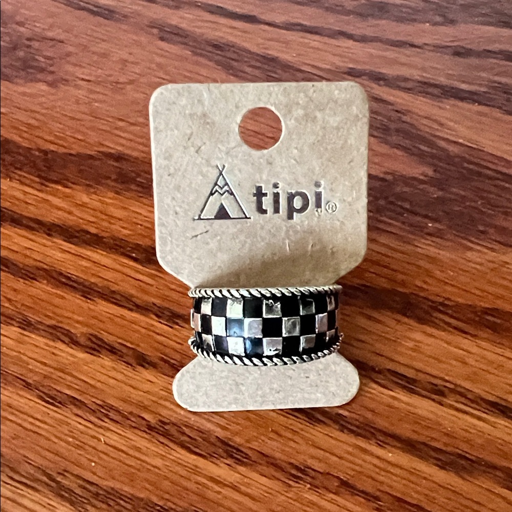 Tipi Black and Silver Checkered Ring